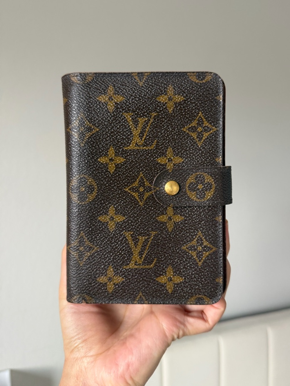 Authentic Louis Vuitton Monogram Porte Papier Zip Wallet Passport Holder